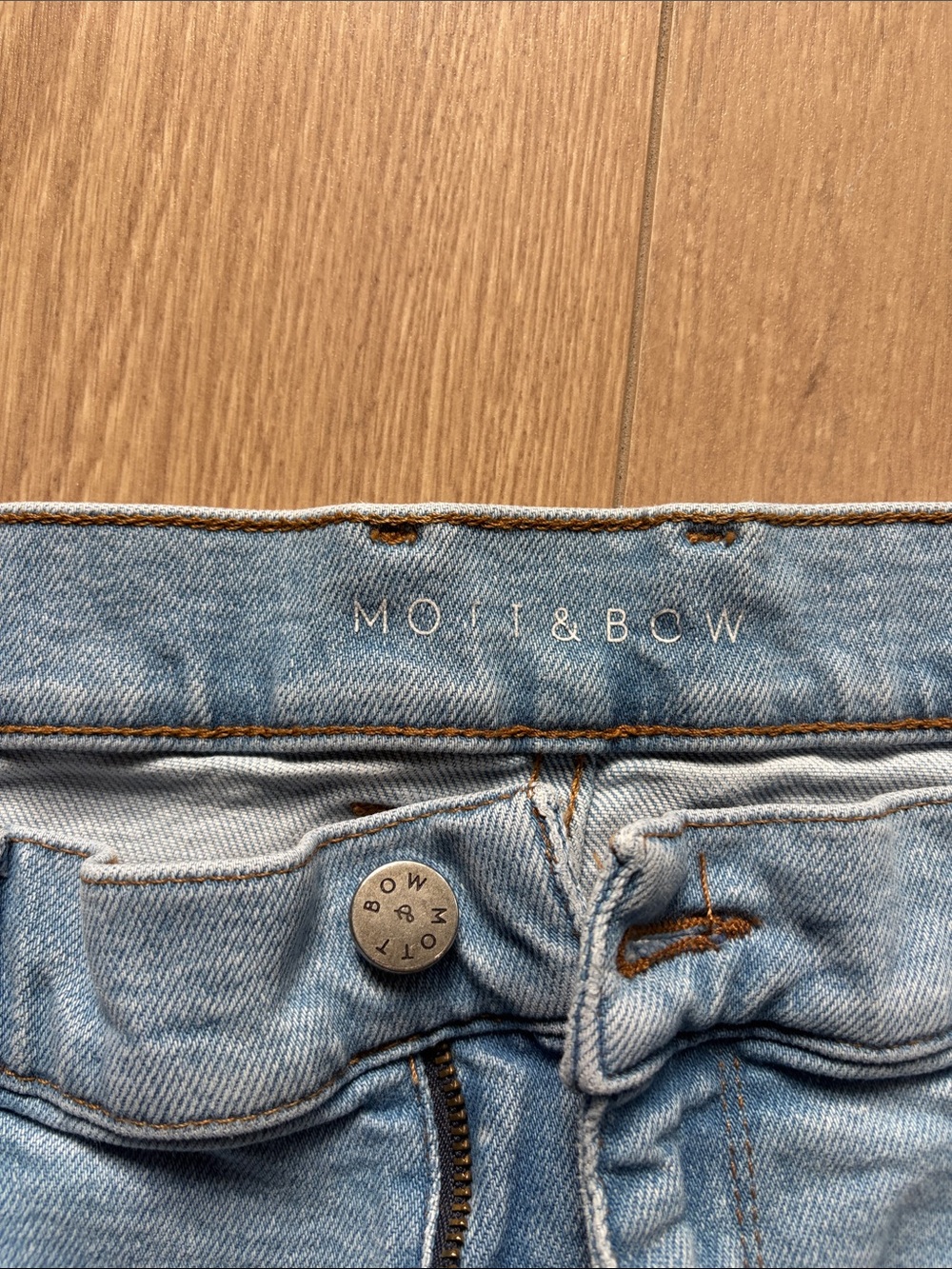 Mott & Bow Light Wash Denim Jeans